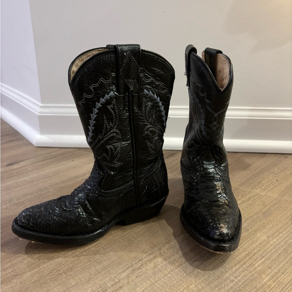 Kids boots